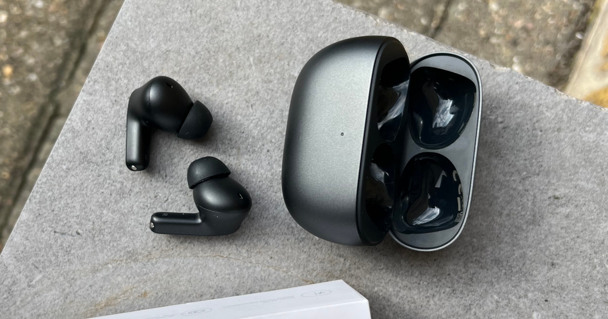 Best Wireless Earbuds Under UGX 100,000 in 2026